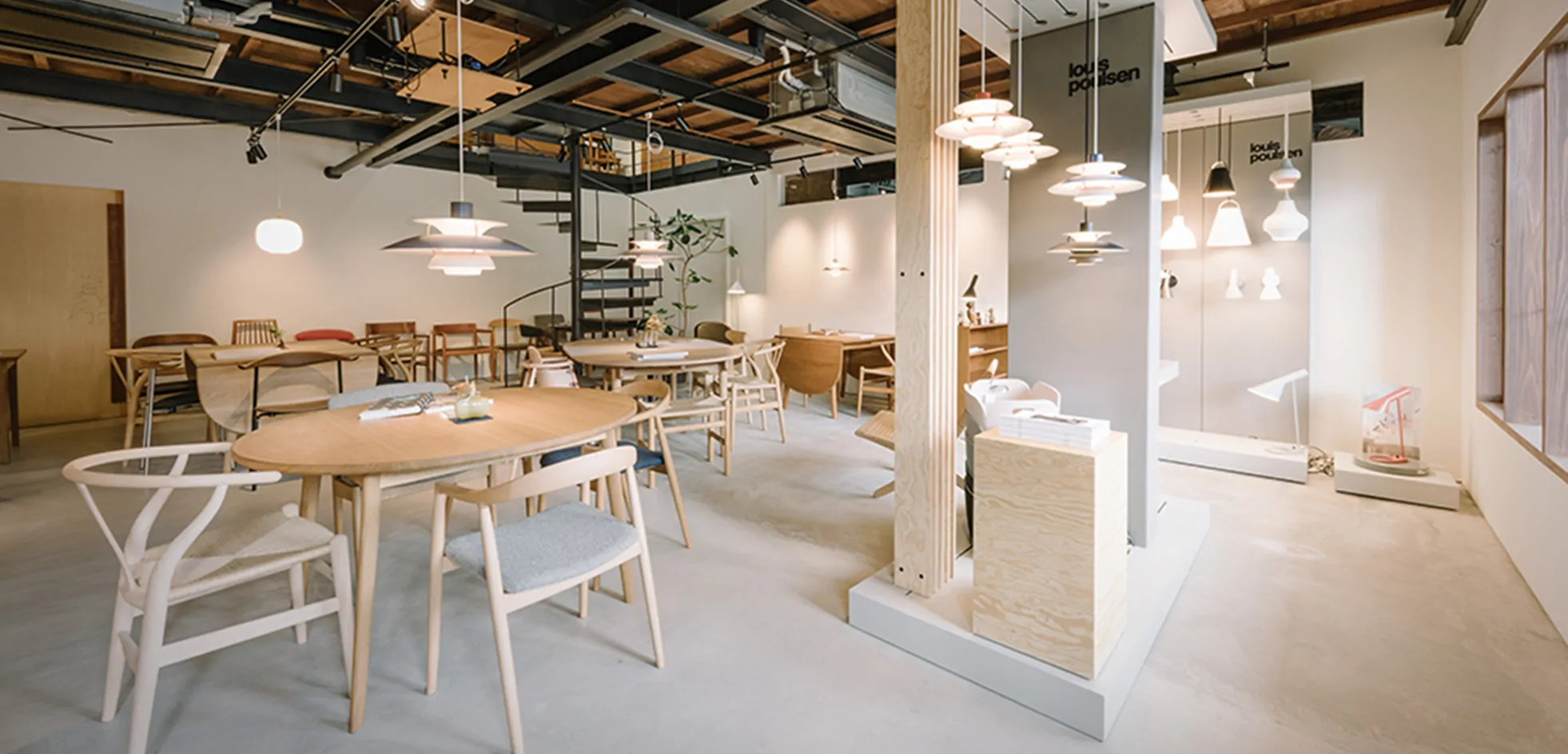 家具と生活雑貨のショップ TRUSS FACTORY
